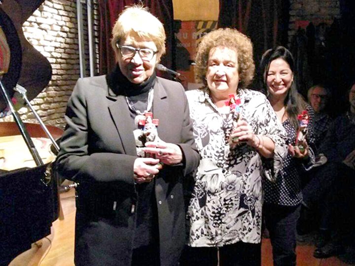 GauchitoGil_a19-05-2017-Marián-Farías-Gómez-Teresa-Parodi-y-Mavi-Díaz-e1586975339403